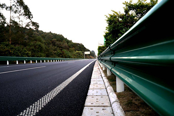 蚌埠高速公路护栏的常用类型